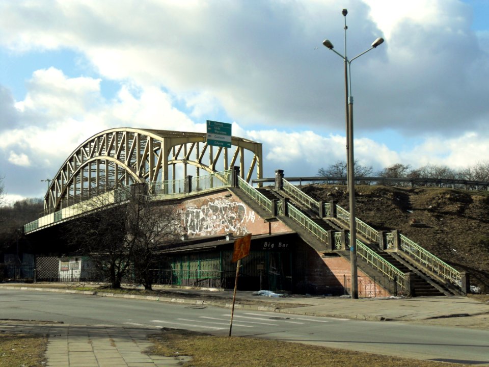 Gdańsk – żółty wiadukt schody (1)