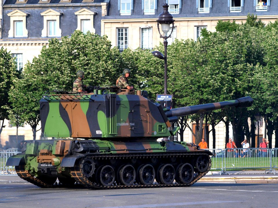 GCT 155mm AUF1, French army licence registration '6834 0140', Strasbourg 1944, photo-1