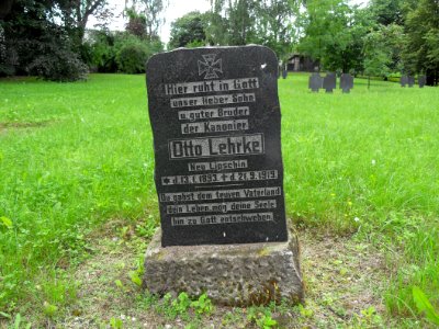 Gdańsk Cmentarz Garnizonowy - grób żołnierza z 1919