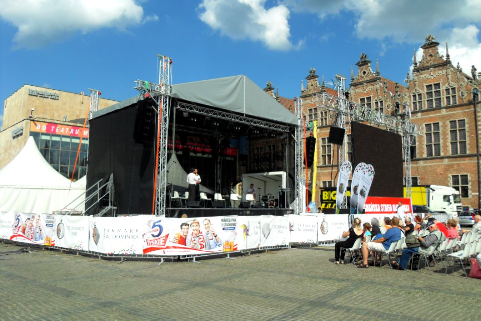 Gdańsk Targ Węglowy w czasie Jarmarku Dominikańskiego