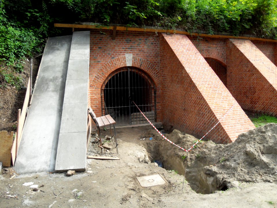 Gdańsk Grodzisko - bateria moździerzy w renowacji (5)