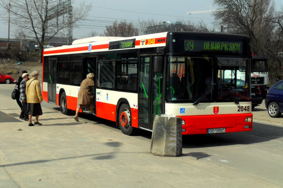 Gdańsk Przymorze – przystanek autobusowy Przymorze SKM i autobus 139