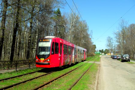 Gdańsk ulica Nowotna i tramwaj Moderus