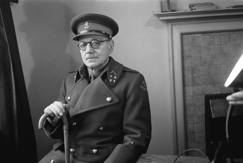 Generaal-majoor J.W. van Oorschot (CBE), Bestanddeelnr 935-0765