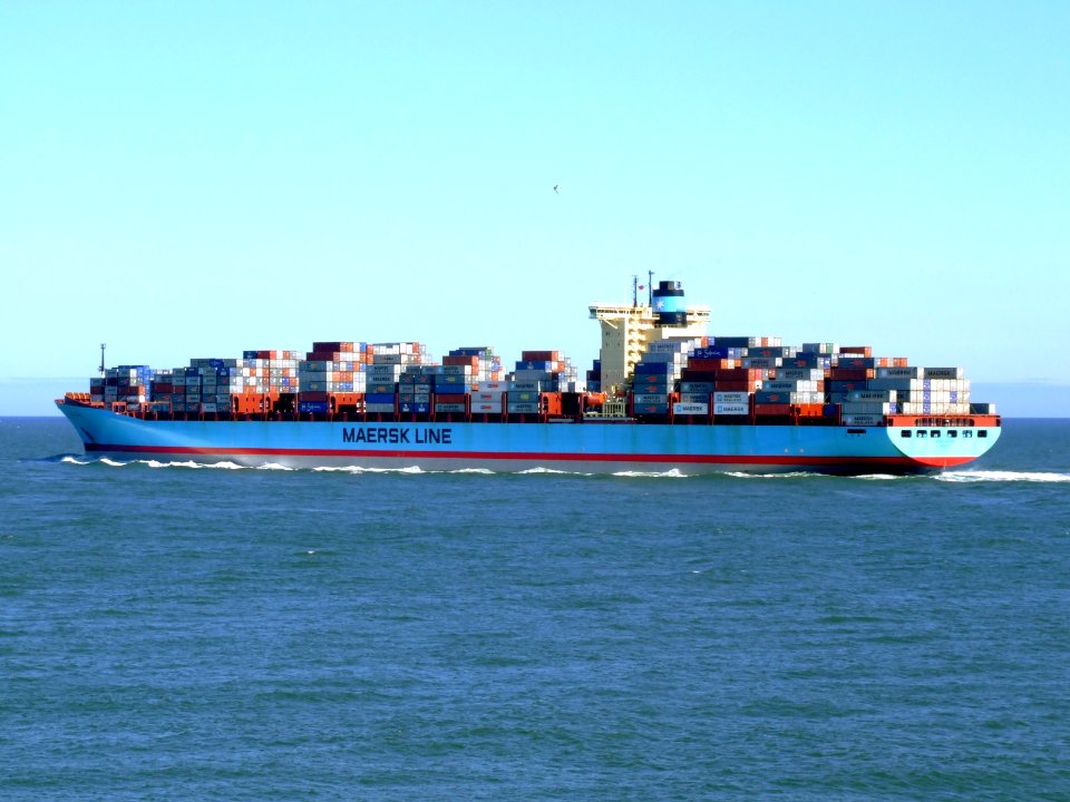 Georg Maersk p06, leaving Port of Rotterdam, Holland 04-Aug-2007