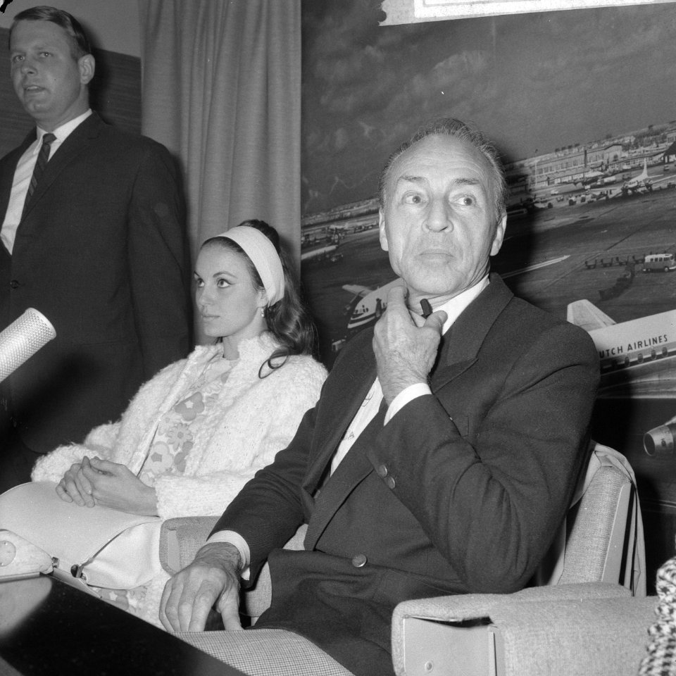 George Balanchine op Schiphol, Bestanddeelnr 918-1047