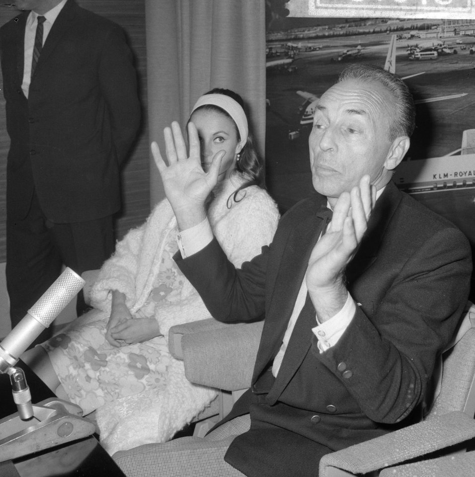 George Balanchine op Schiphol, Bestanddeelnr 918-1048