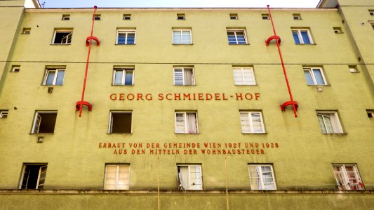 Georg Schmiedel-Hof 07 Eingang Kluckygasse