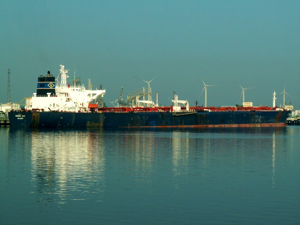 Genmar Gulf p3 docked at the Caland canal, Port of Rotterdam, Holland 01-Jul-2006