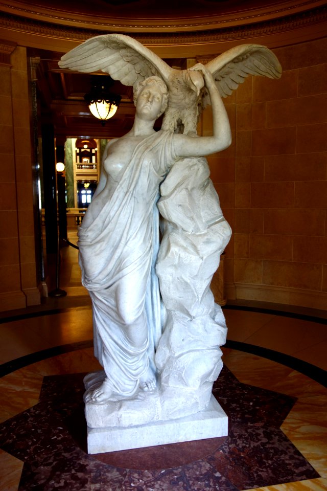 Genius of Wisconsin by Helen Farnsworth Mears, view 2 - Wisconsin State Capitol - DSC03140