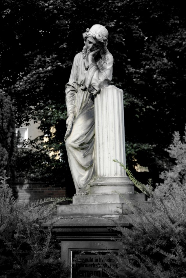Be monument cemetery