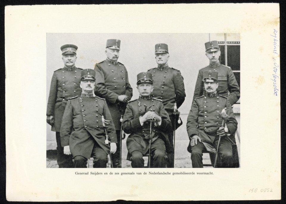 Generaal Cornelis Jacobus Snijders en de zes generaals van de Nederlandsche ge, Bestanddeelnr 158-0852