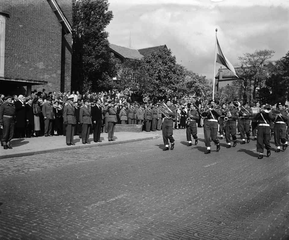 Generaal Foulkes . Parade, Bestanddeelnr 902-7268
