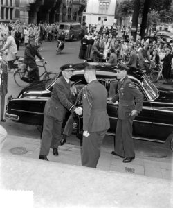 Generaal Embry in Nederland met Minister Staf, Bestanddeelnr 905-9142