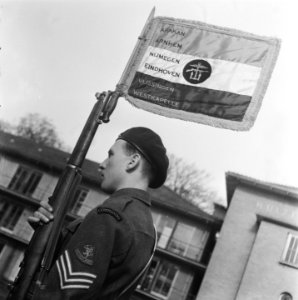 Generaal Kruls bezoekt officiers- en onderofficiersopleidingskamp in Bloemendaal, Bestanddeelnr 901-4909