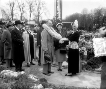 Generaal Ridgway bezoekt Flora, Bestanddeelnr 905-6630