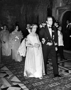 Generaal Franco en echtgenote en Prins Juan Carlos en echtgenote woonden diner b, Bestanddeelnr 923-6502