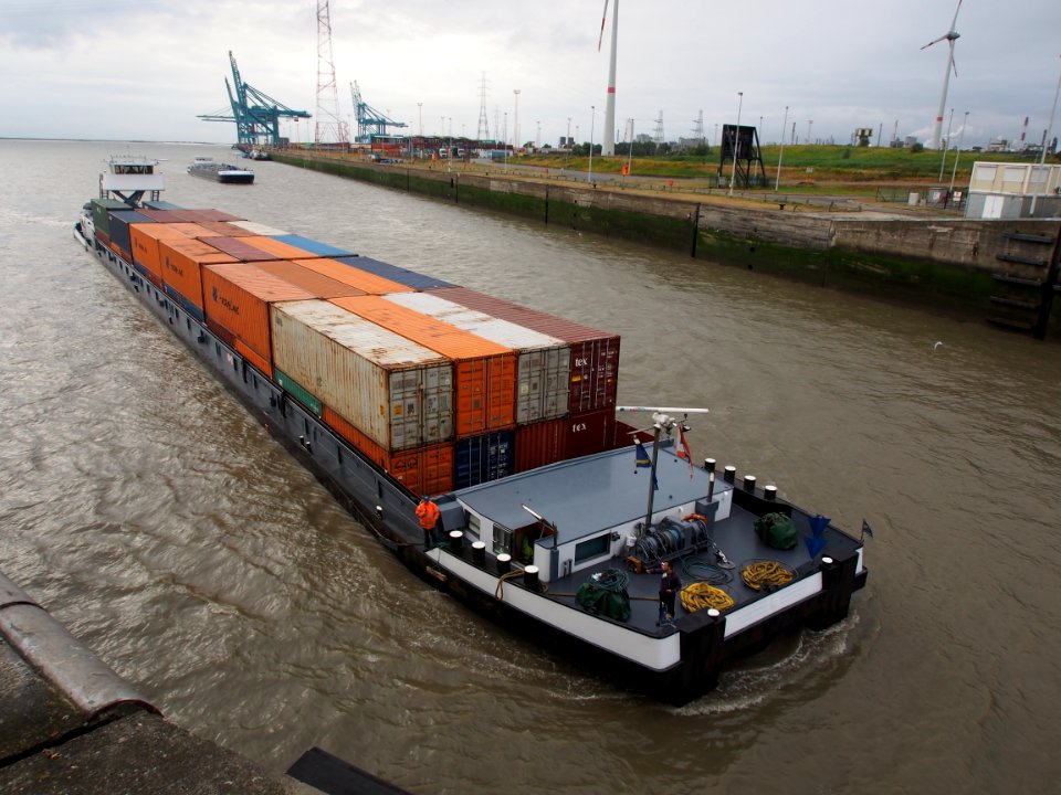 Gerard-Albert - ENI 02322711, Berendrechtsluis, Port of Antwerp pic4