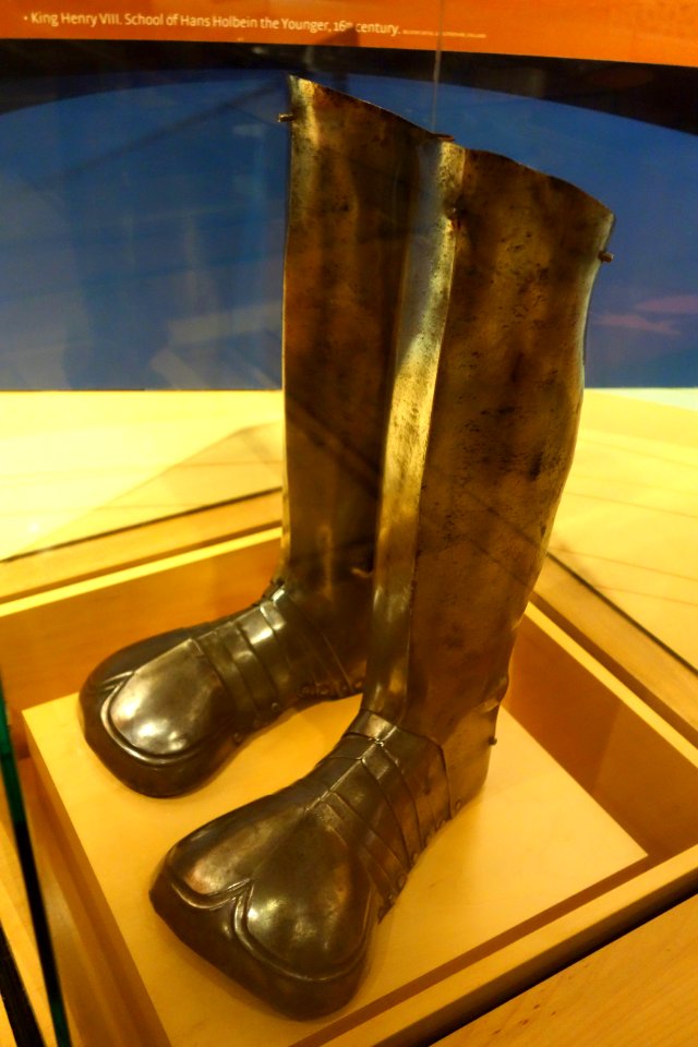 German Tudor sabatons and greaves, possibly worn by a Lanzichenecchi official, 16th century - Bata Shoe Museum - DSC00108