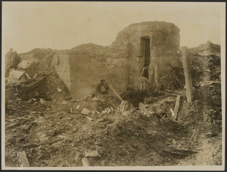 German pill-box captured by New Zealanders, Bestanddeelnr 158-2303