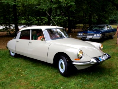 German Citroën DS pic-004
