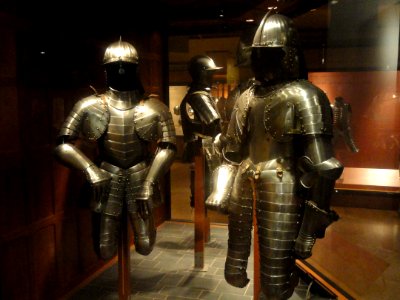 German Three-Quarter Armour - Royal Ontario Museum - DSC09469