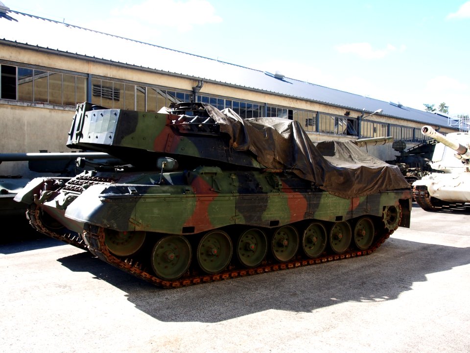 German Leopard Y-327664, Tanks in the Musée des Blindés, France, pic-2