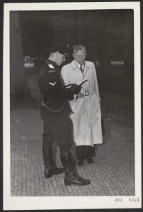 Gerben Wagenaar, kamerlid van de CPN, arriveert op Paleis Soestdijk voor een ont, Bestanddeelnr 094-0364