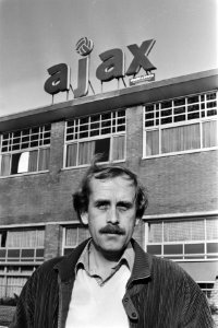 Gerard Holsheimer administrateur van voetbalclub Ajax, Bestanddeelnr 931-3012