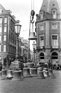 Gerestaureerd carillon bij paleis, Bestanddeelnr 919-0457