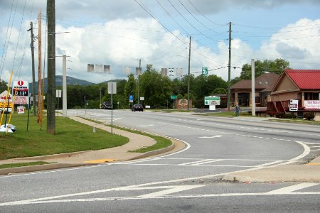 Georgia State Route 75 in Cleveland, GA April 2017