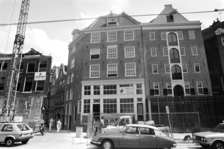Gerestaureerde panden aan Nieuwe Zijdsvoorburgwal en St. Nicolaasstraat, Bestanddeelnr 932-2474
