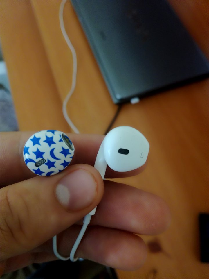 Gerçek sahtesiyle Iphone kulaklıkları