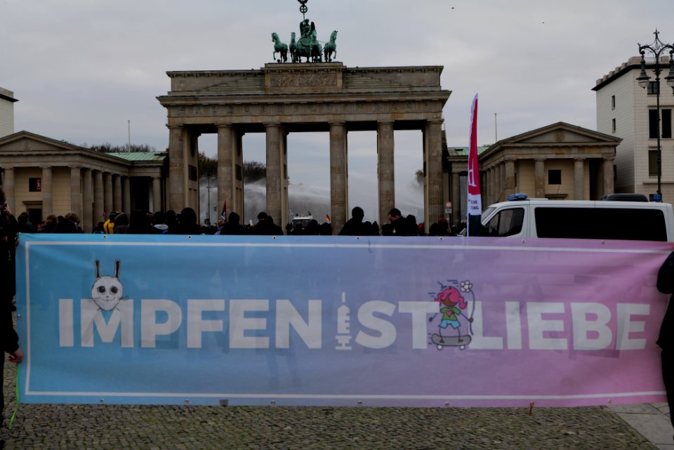 Geradedenken antifascist protest with conspiracist demonstration in background Berlin 2020-11-18 11