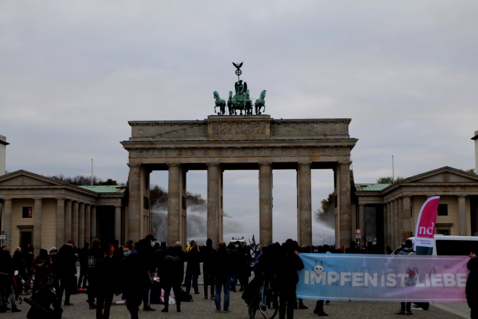 Geradedenken antifascist protest with conspiracist demonstration in background Berlin 2020-11-18 07