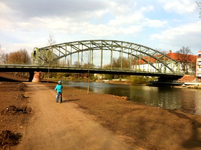 Genzmerbrücke Halle 01