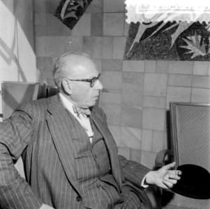 George Szell , dirigent, en Clevelandorkest op Schiphol, Bestanddeelnr 908-6781