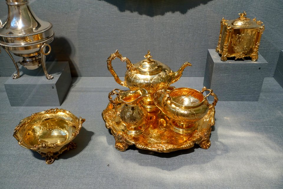 George IV assembled tea service, Paul Storr, London, 1829-1836, silver, gilt - Portland Art Museum - Portland, Oregon - DSC08838