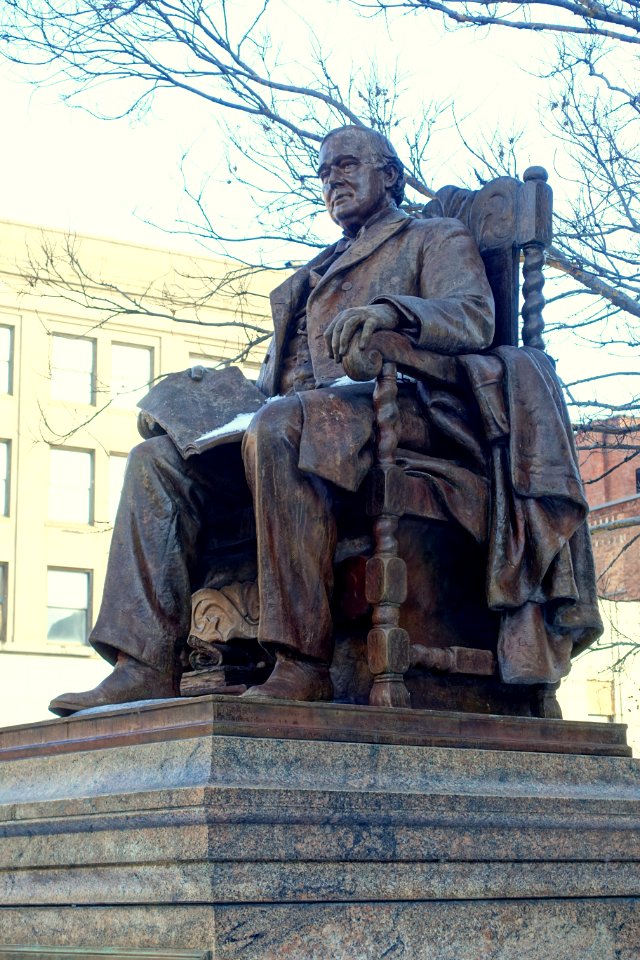 George Frisbie Hoar Monument - Worcester, MA - DSC03951