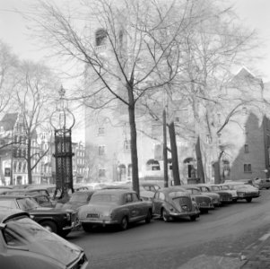 Geparkeerde auto's op het Beursplein, Bestanddeelnr 254-5145
