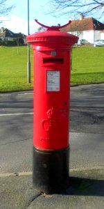 George V Postbox at Mackie Avenue, Patcham (February 2014)