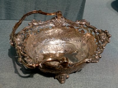 George II sweetmeat basket, Paul de Lamerie, London, 1745, silver - Portland Art Museum - Portland, Oregon - DSC08888