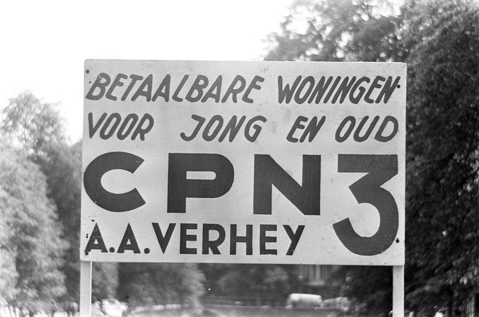 Gemeenteraadsverkiezingen op 1 juni te Amsterdam, verkiezingsbord CPN, Bestanddeelnr 919-1592