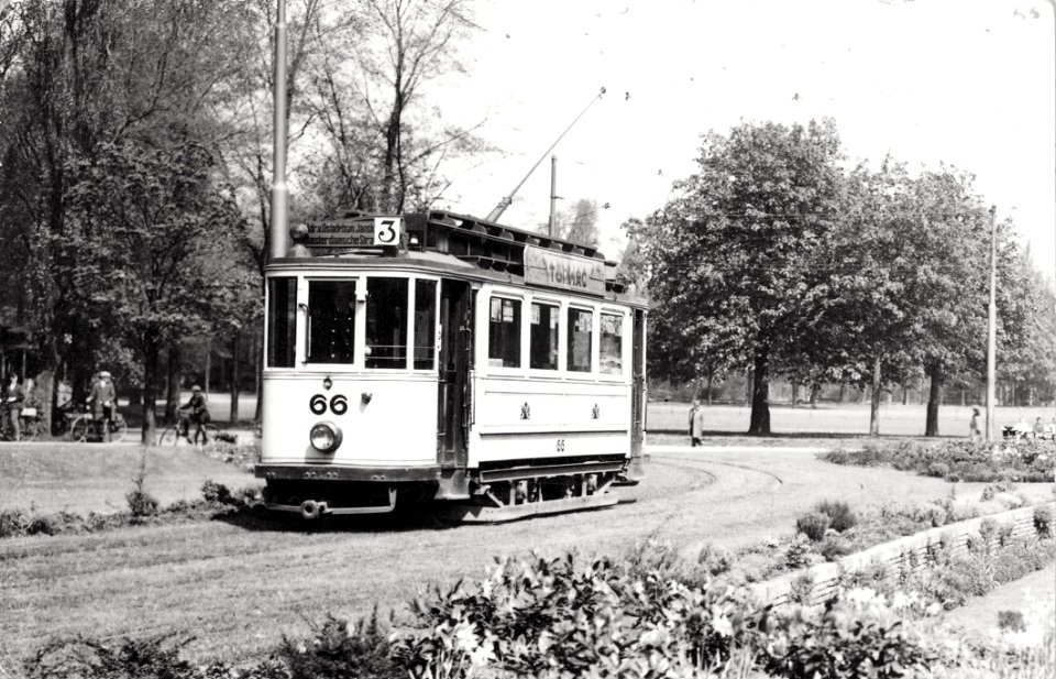 Gemeentetram Utrecht motorwagen 66 op lijn 3