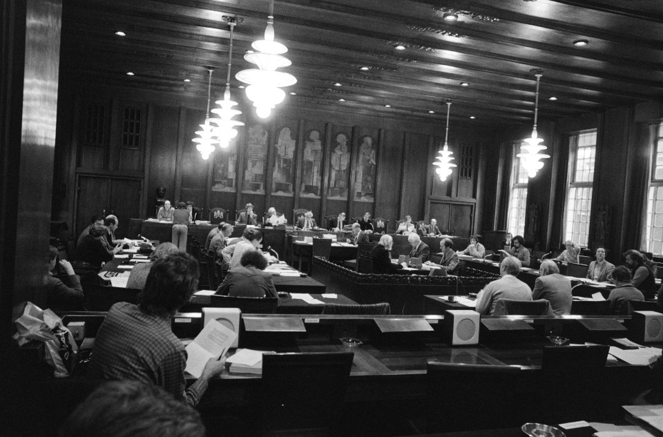 Gemeenteraadsvergadering Amsterdam, financiele en algemen beschouwingen, overzic, Bestanddeelnr 931-2115