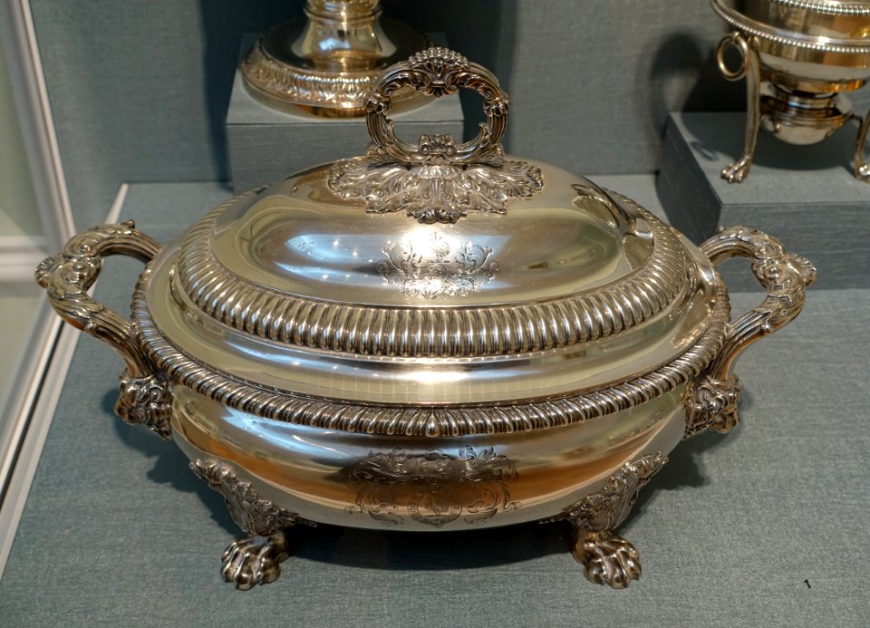 George IV oval tureen and cover, Paul Storr, London, 1821-1822, silver - Portland Art Museum - Portland, Oregon - DSC08850