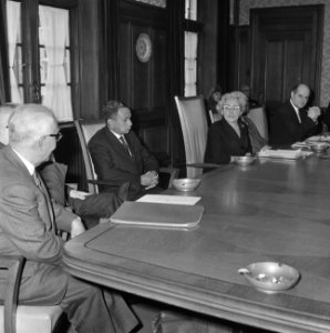 Gemengde Nederlands Ambonese Commissie van Bijstand , de minister van Maatschapp, Bestanddeelnr 915-7174