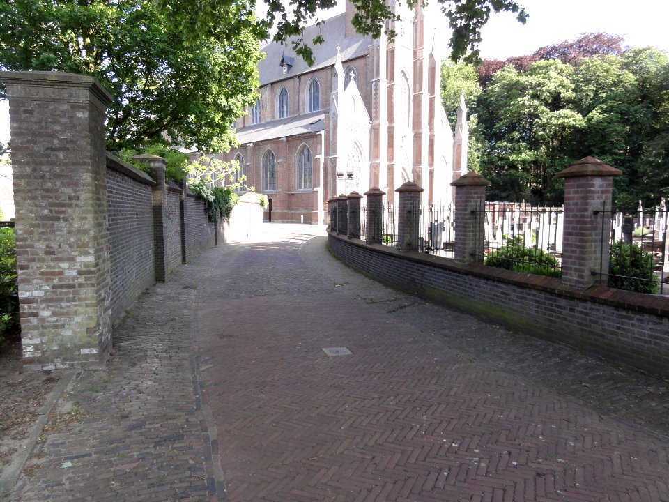 Gemert Rijksmonument 518073 kerkhof ommuring + hekwerk