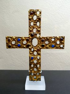 Gemmed cross, Cologne, 9th-10th century, copper plate, glass - Museum Schnütgen - Cologne, Germany - DSC00168 photo