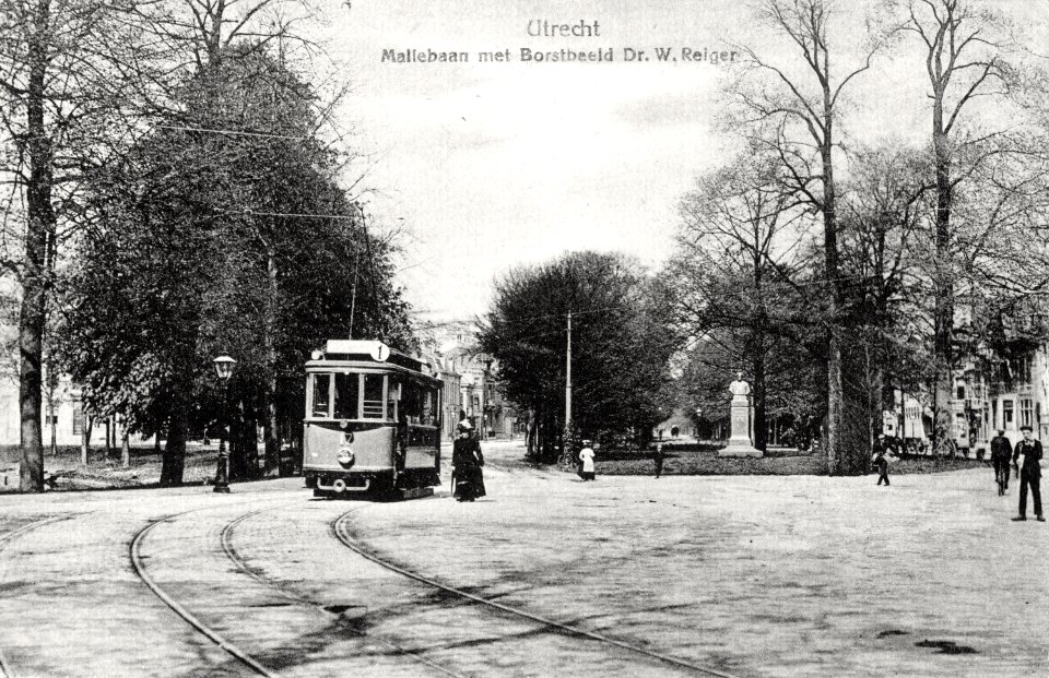 Gemeentetram Utrecht motorwagen 17 op lijn 1